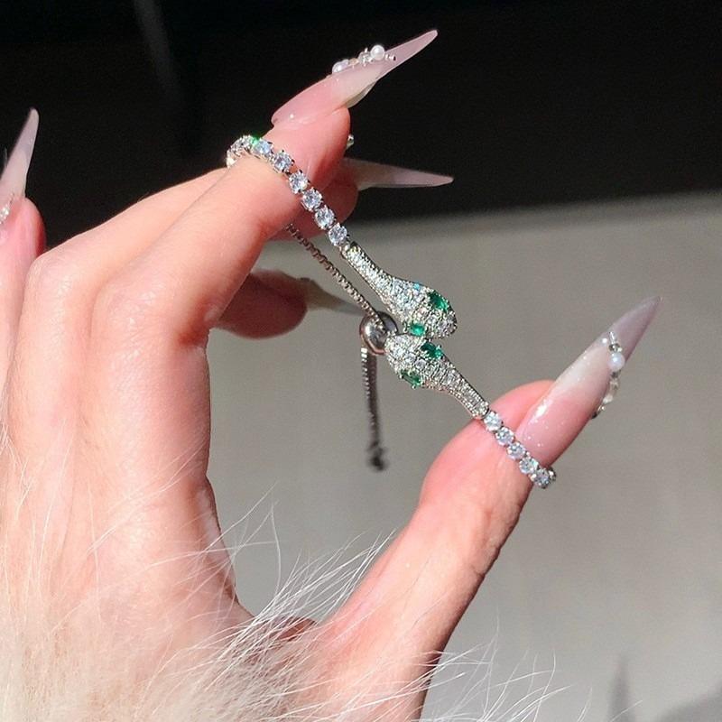 1Pc Elegant Green-Eyed Snake Bracelet for Women - Fashionable, Light Luxury, Adjustable, New Style