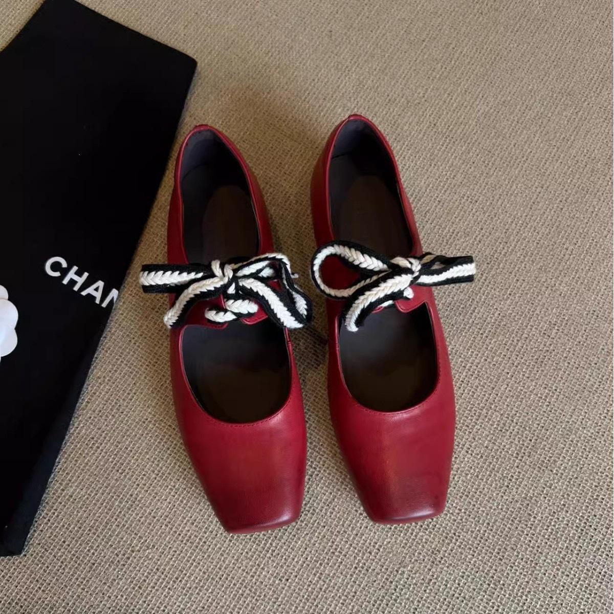 

Sheepskin version~ square head retro lace-up ballet shoes women s skirt literary Mary Jane small leather shoes thick heel single shoes 40