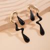 Designer Fließende Wassertropfen Ohrstecker für Damen Trendige Statement Ohrstecker Individualität Accessoires Modeschmuck