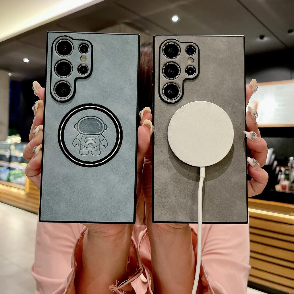 Suitable for Samsung S25ultra Lambskin Astronaut S24U Mobile Phone Case Magnetic S23 Fe Cartoon S22