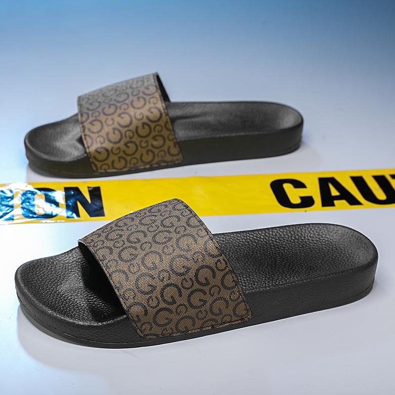 Flip Flops Bathroom Footwear Man Style Cushioned Cozy Summer Beach Slippers Outdoor Sandals Clog Indoor Slipper Slide House