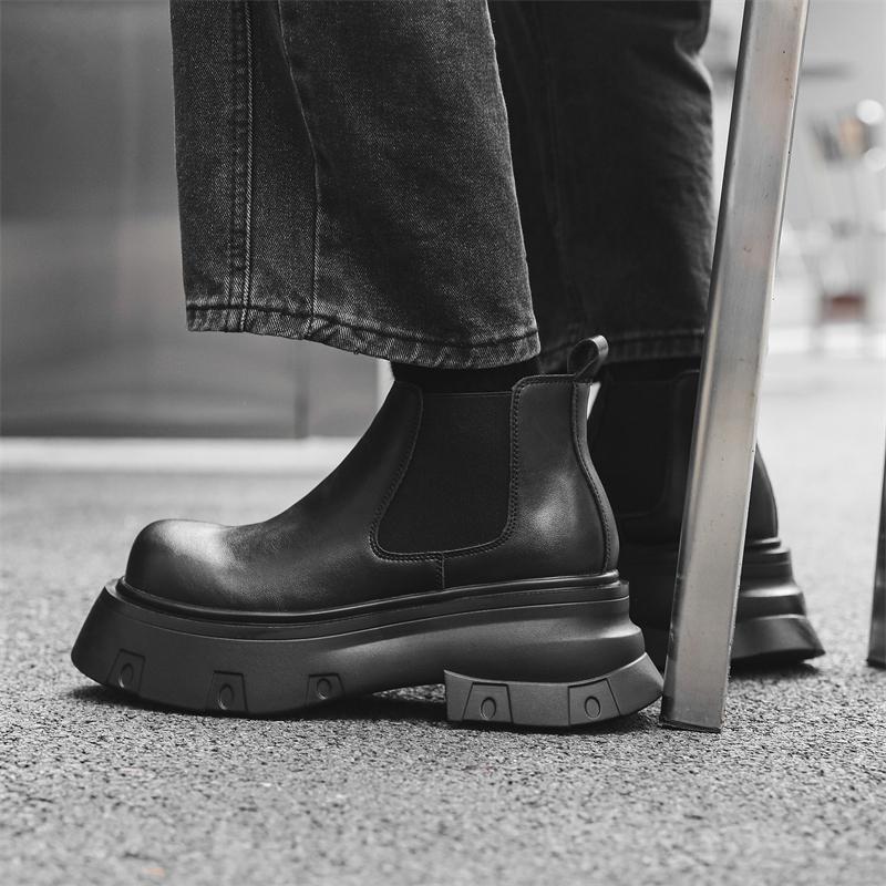 Men's Black thick soled boots Trendy minimalist style Work and office Autumn and Winter Outdoor Young leather shoes New Hot