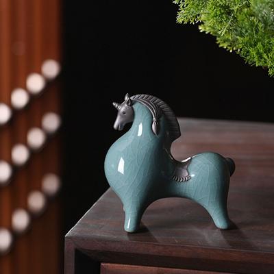 Řemesla Keramická socha koně Moderní ruční výroba Zvířecí socha Kreativní roztomilé miniatury Figurka Vánoční