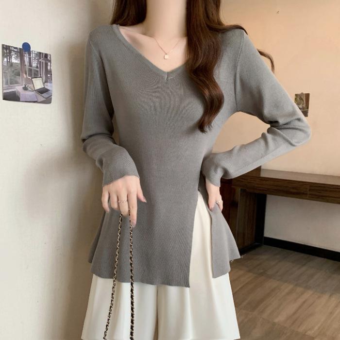 

Design sense split V-neck knitted sweater women s autumn new sweet temperament thin unique chic one size fits all хакі