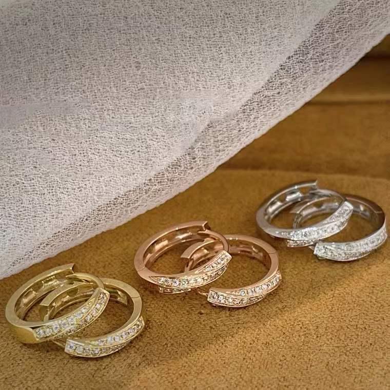 

Gold-Plated S925 Sterling Silver Ear Cuffs with Round Diamond - Versatile Daily Wear Earrings for Women 925 Silver