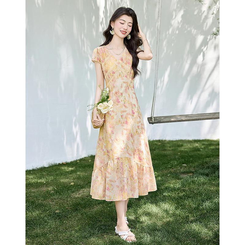 Design Sense Niche Fashion Temperament Slimming Dress for Small Figures