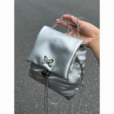 Mochila Mariposa Dulce y Picante Y2K Nicho de Alta Gama Mochila Pequeña Plateada para Niñas Cuero Mercezado Bolso Escolar Casual