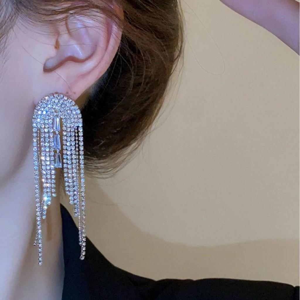 Rhinestone Geometric Tassel Earrings - French Court Style Luxury Studs for a Fashionable, Individualistic Look