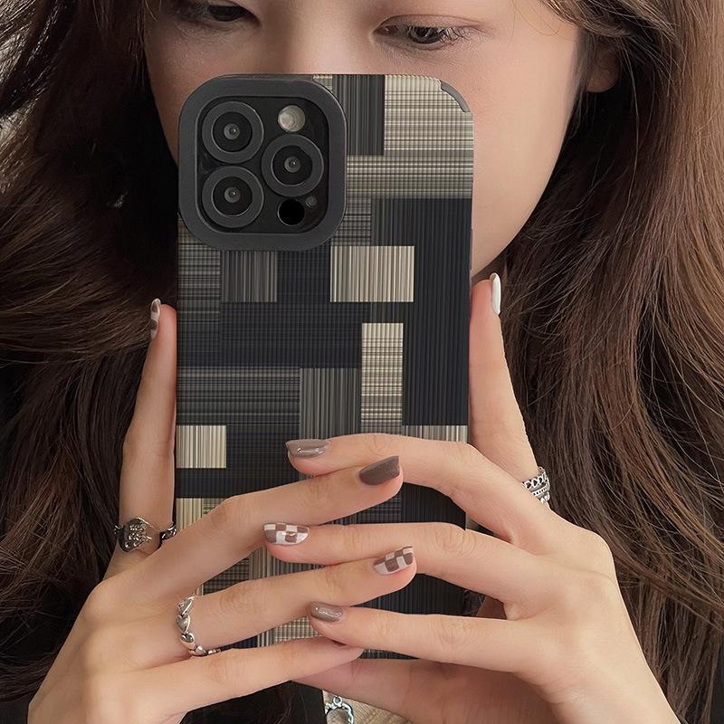 The new splicing grid is suitable for iphone14promax mobile phone case Apple 13 toothpick pattern 12 personalized simplicity xr