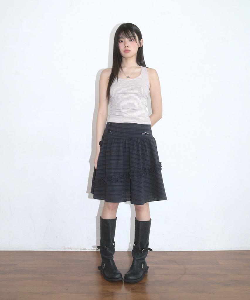 Aejeuon Berry Frill Skirt / Charcoal