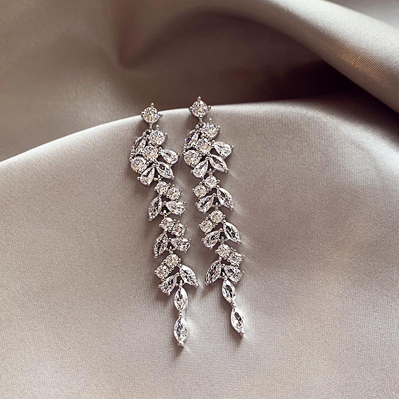 Luxurious Sparkling Zircon Silver Color Wheat Spike Tassel Pendant Earrings 2026 Design Women's Sexy Jewelry Fashion Accessories
