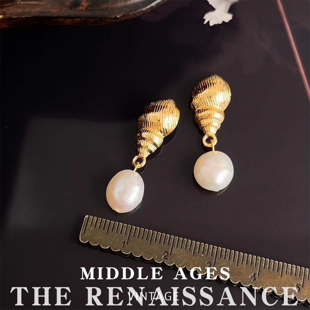 Conch Freshwater Pearl Earrings French Retro Stud Earrings Niche Earrings