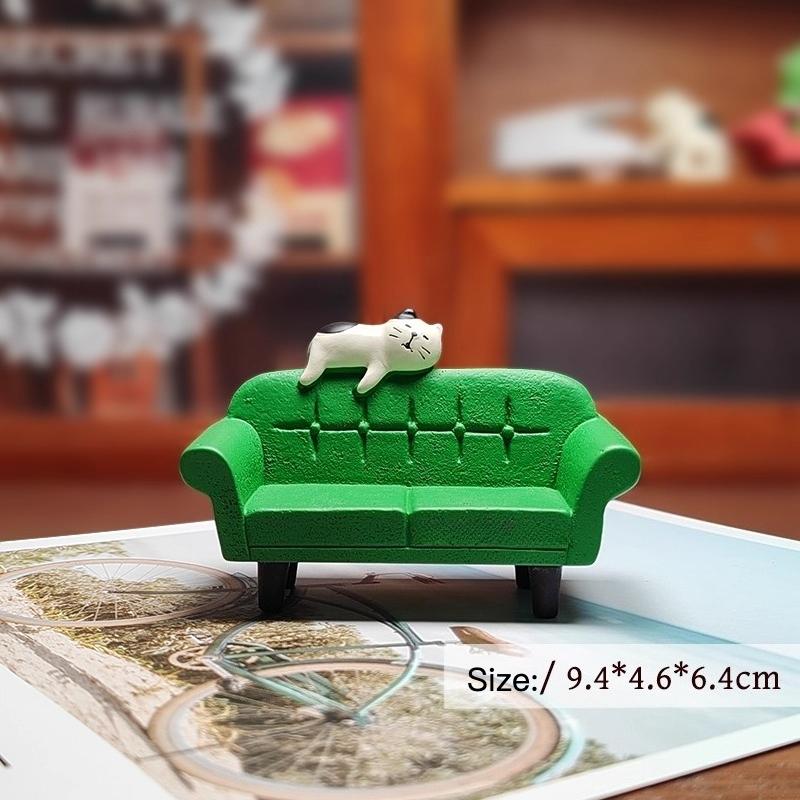 Cute Merry Christmas Cat Resin Ornaments Santa Claus Desktop Christmas Figurine Scene Decoration Gifts Japanese Style Wholesales