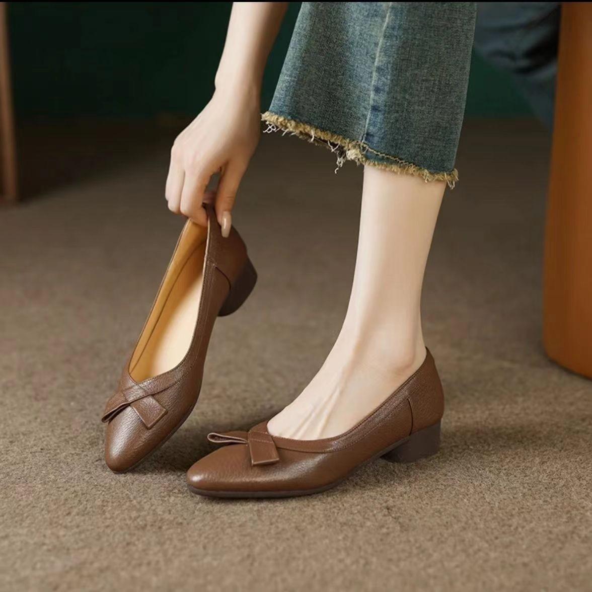 

Женские повседневные туфли на низком каблуке, с заостренным закрытым носком, на толстом блочном каблуке, нарядные туфли-лодочки, удобные туфли для офиса, женские балетки 40 темно-коричневого