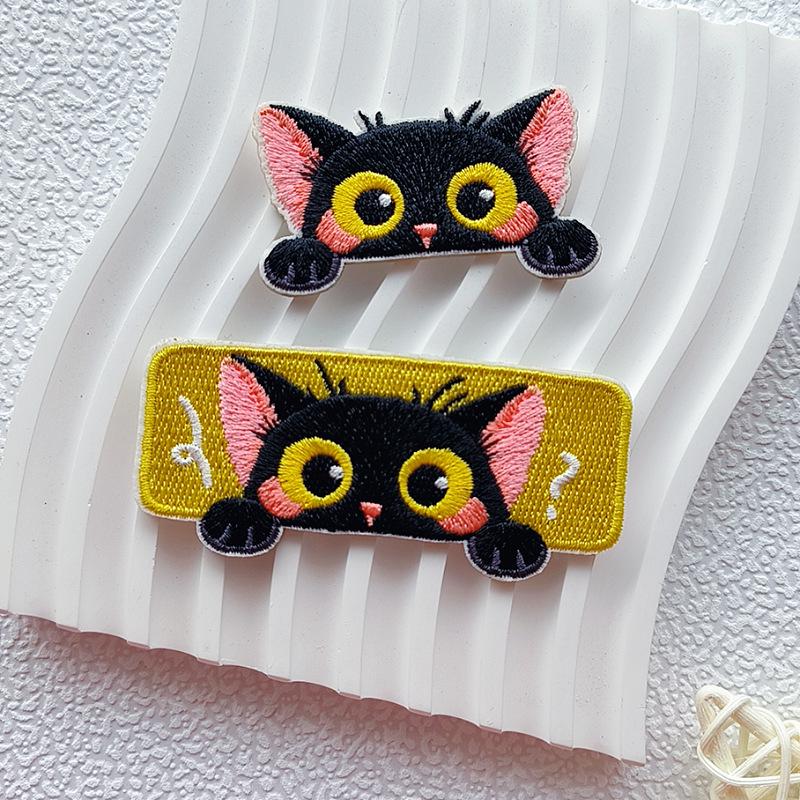 Remendo autoadesivo sem costura de gato de desenho animado de três cores para reparo de jaquetas infantis