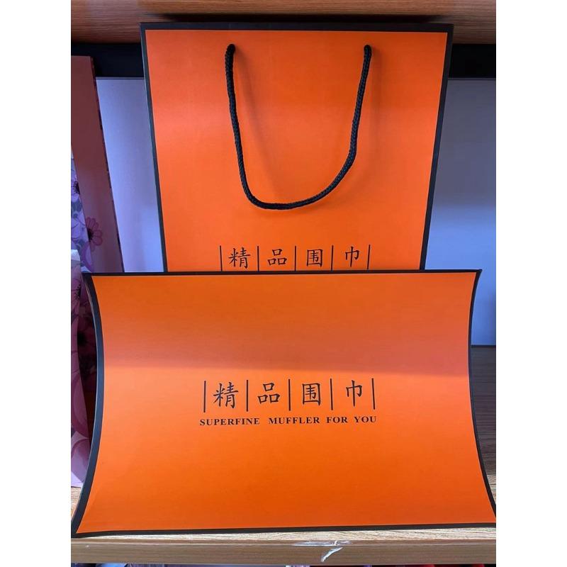 

Gift box gift scarf red blessing Shanghai story silk scarf gift packaging decorative tote bag carton 31Cm