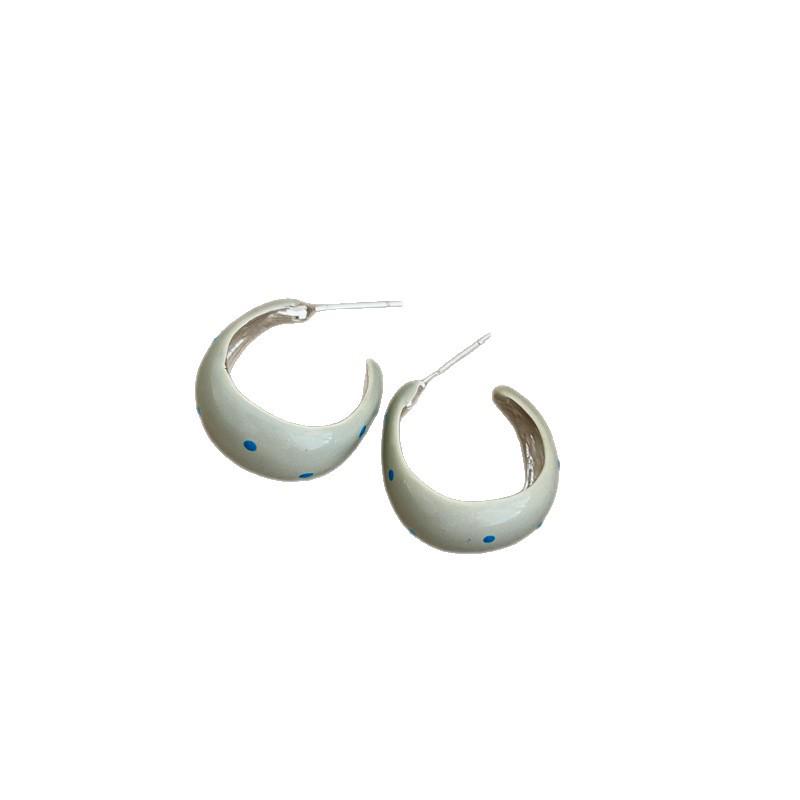 Silver Needle Enamel Polka Dot Stud Earrings - Chic C-Shaped High-End Jewelry for Women.