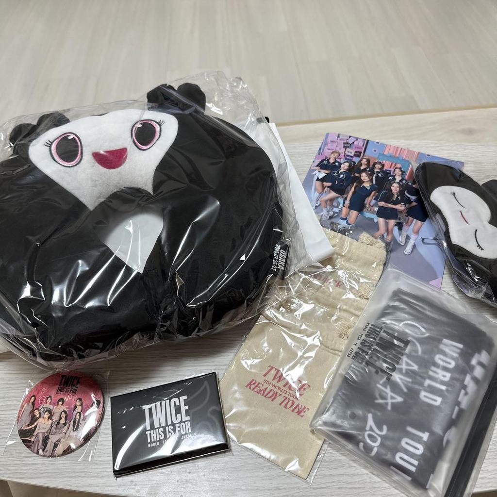 [USED] TWICE Upgrade Goods