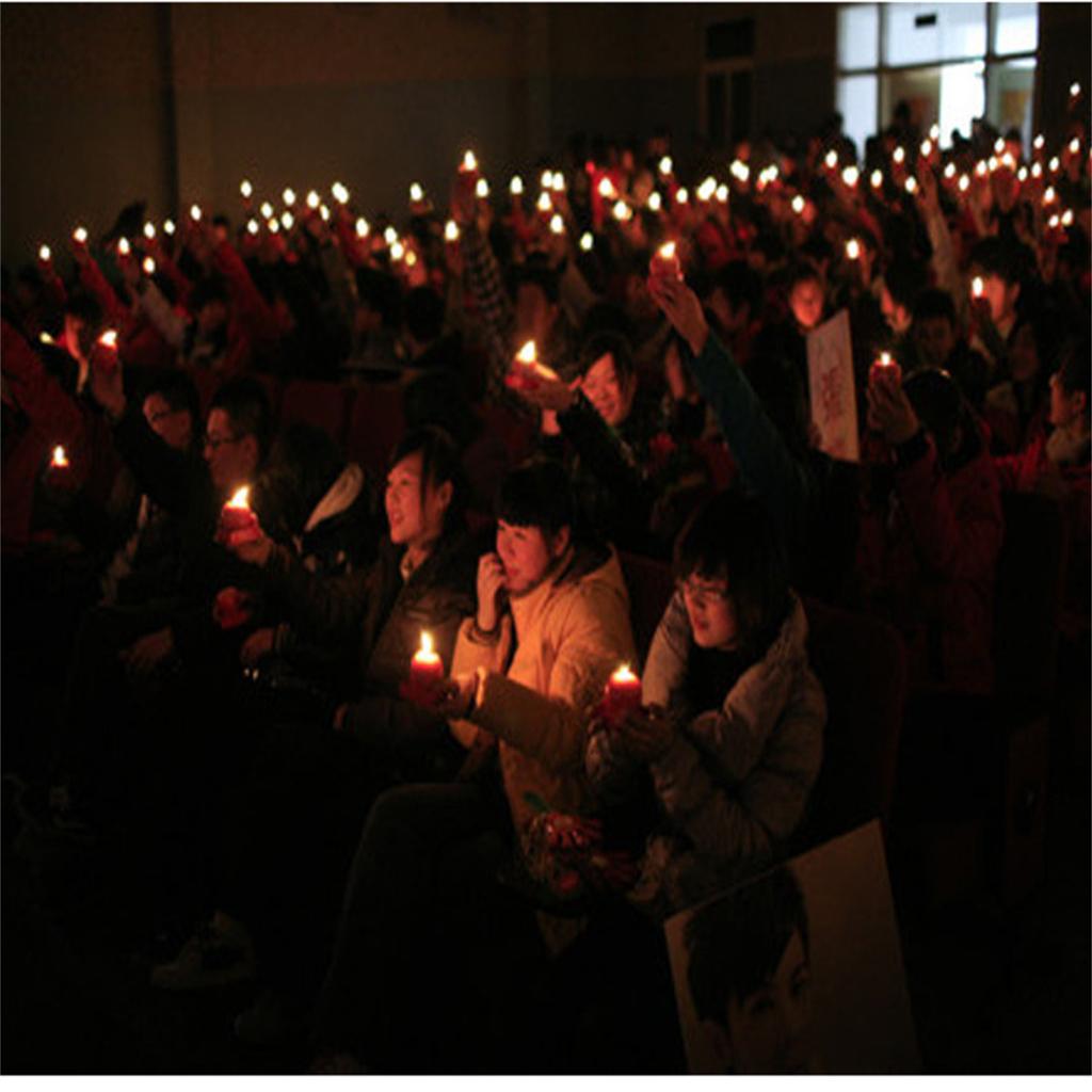 Creative Christmas Eve Gift Large Apple Candle Fruit Candle Birthday Christmas Decoration Student Gift Emergency Candle