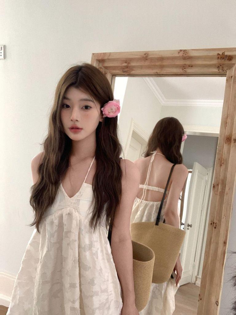 French Seaside Style Halter Neck Camisole Dress - Elegant Summer Backless Ruffle Maxi