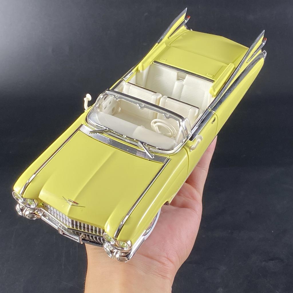 1:24 Cadillac Eldorado Biarritz 1959 Series 62 Luxury Car Alloy Diecast Model Car Sound & Light Pull Back Collection Hobby Gifts