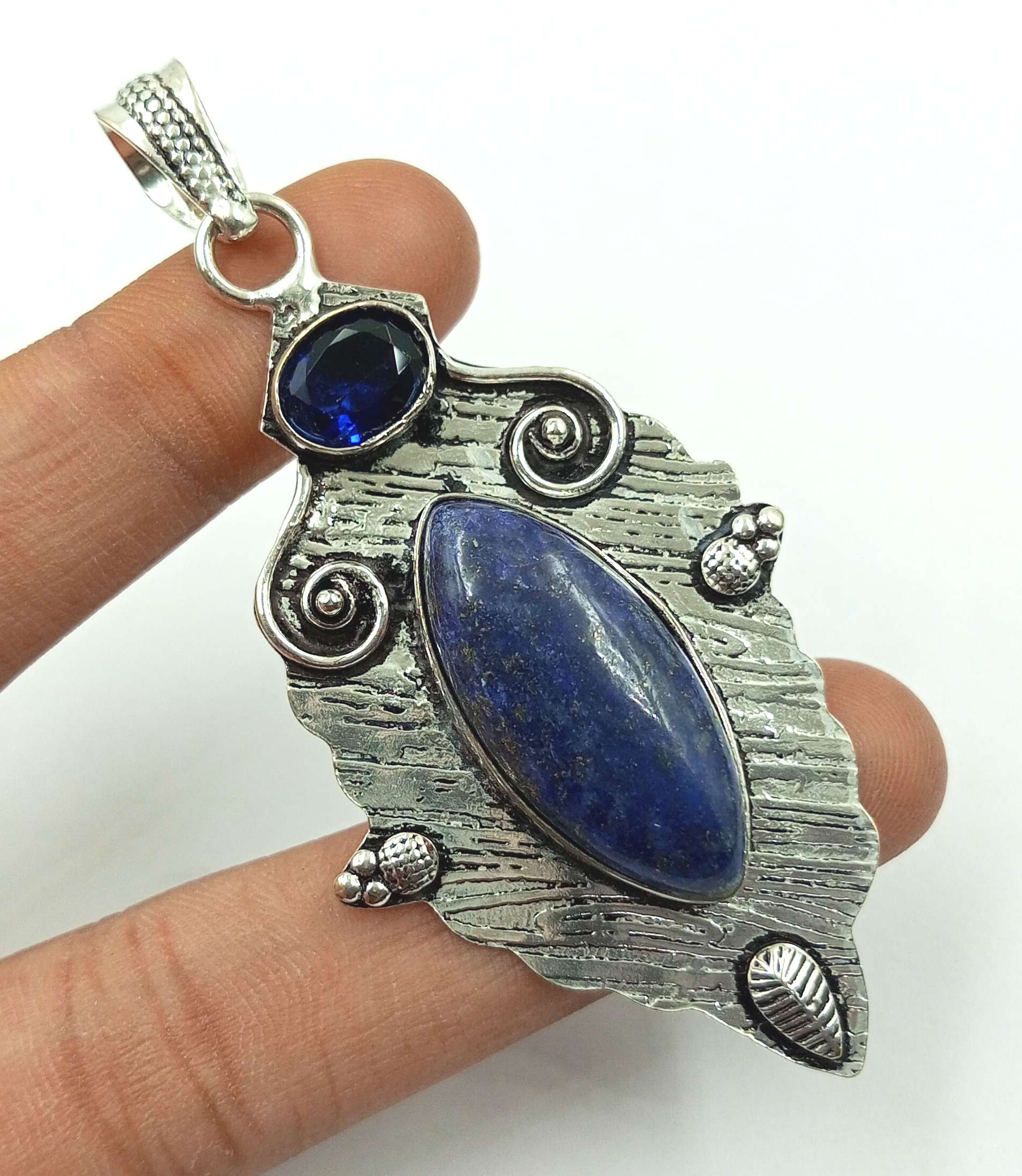 

Лазуритовый драгоценный камень 925 пробы с серебряным покрытием Женский одаренный кулон UUOL-P54