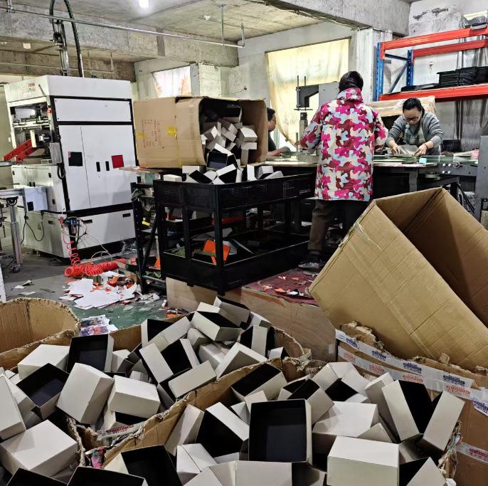 Cutie Cadou Albastră pentru Ziua Îndrăgostiților sau Zi de Naștere - Ideală pentru Ruj, Cosmetice sau Portofele