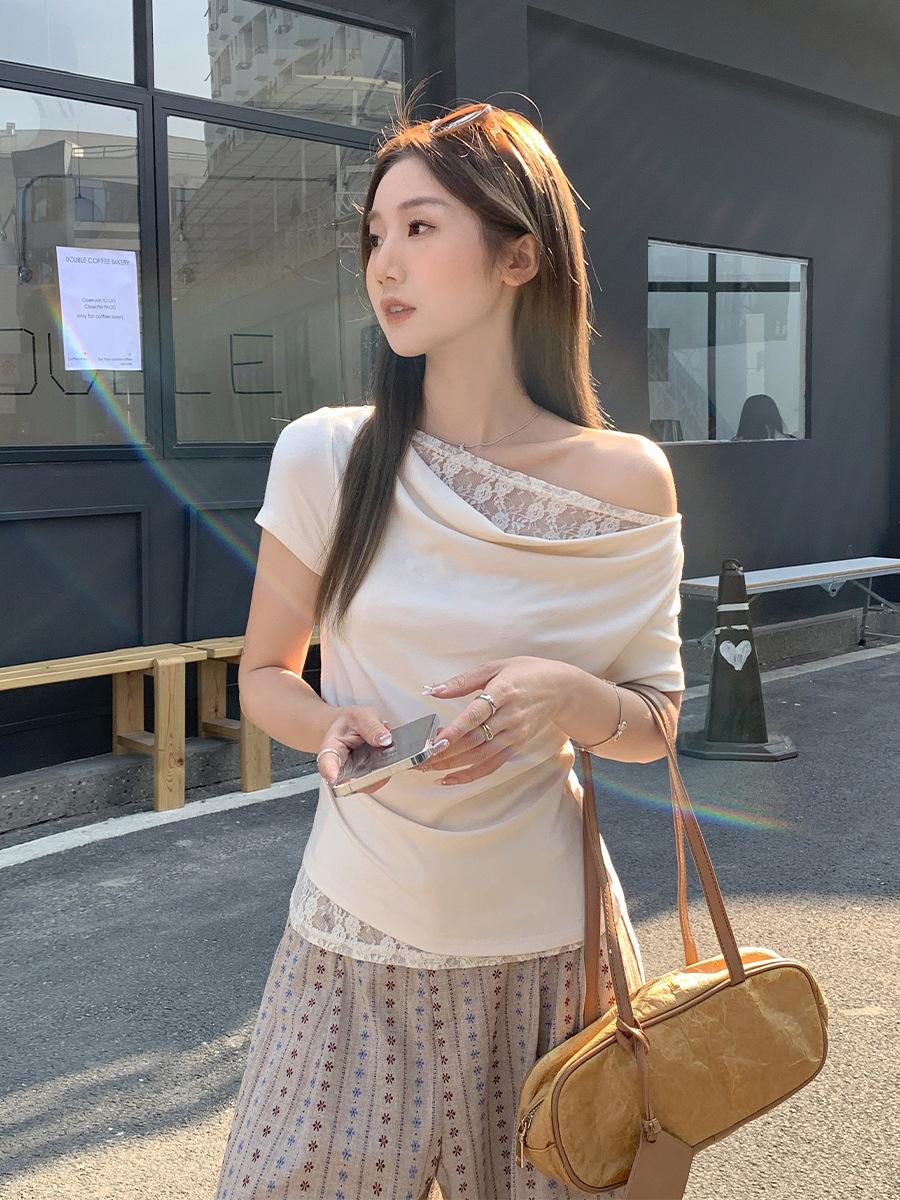 

Korean wear lace splicing swing collar exposed collarbone short-sleeved T-shirt women s spring and summer pure desire temperament inner top S абрикосовый