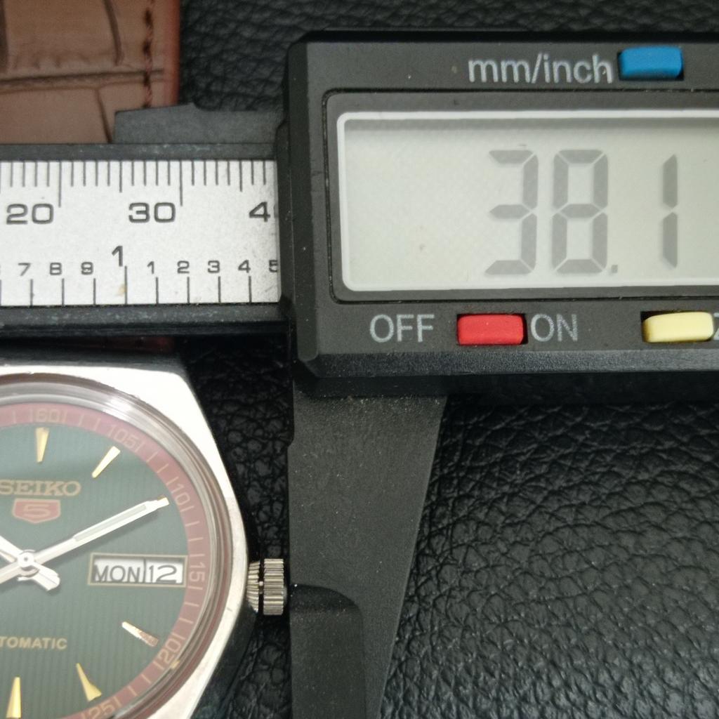 VINTAGE SEIKO 5 AUTOMATIC 6309A JAPAN MENS GREEN COLOR DIAL WATCH A708334-1
