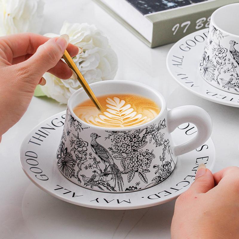 Geschenkbegleitung Morris-Stil Designerkooperation originelles Aktivitätsgeschenk Malerei Retro Blume und Vogel Kaffeetasse und Untertasse