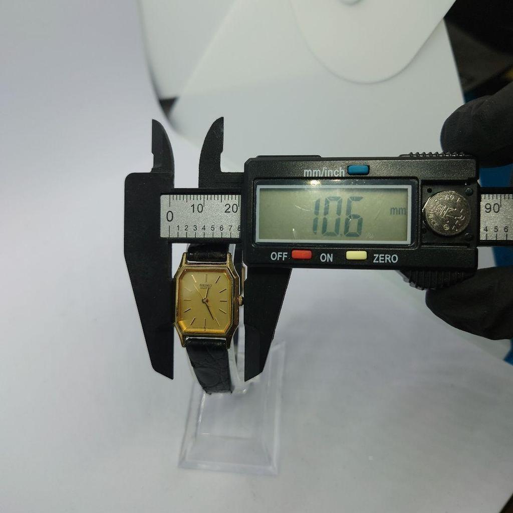 Used New battery SEIKO Octagon gold case ladies