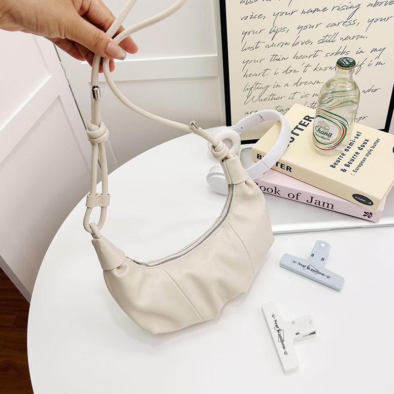 High-end and Trendy Croissant Croissant Bag, Versatile for Daily Use, Casual and Simple Crossbody Bag Casually