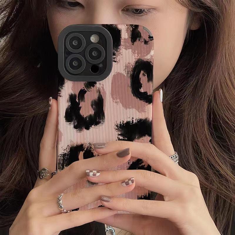 Vintage Leopard Love Kiss Print Case For iPhone 17 Air 13 12 11 14 15 Pro Max Mini 16 Plus Soft Silicone Shockproof Full Cover