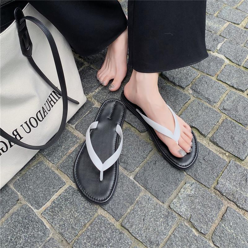 Leather version~ ro * step on shit feeling flip-flops shoes women's summer wear new minimalist casual seaside beach sandals