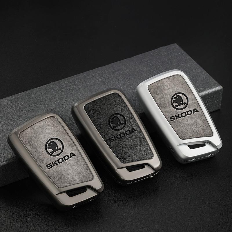 DAYB7 Car Flip Remote Key Fob Case Cover For Skoda Octavia A5 A7 Fabia Superb Kodiaq Karoq Protector Shell Bag Keychain Accessories