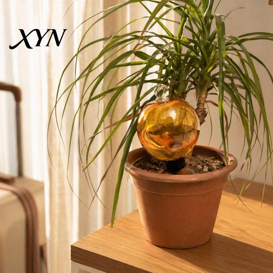 Hanging Basket Waterer Self Watering Bulb, 500ml Transparent Automatic Plant Irrigation Ball, Holiday Bulb with Lid for Indoor Houseplants Garden