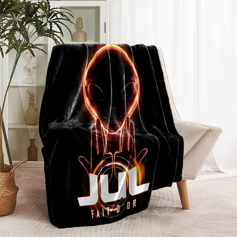 1pc Blanket Jul Rapper Print Design, Lightweight Blanket for Sofa, Bed- Soft &Warm, Gift for All Seasons Like Christmas, Halloween