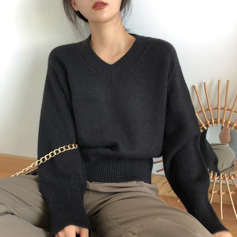Retro V-neck pullover sweater women's autumn and winter new lazy loose outer wear bottomed knitted sweater top