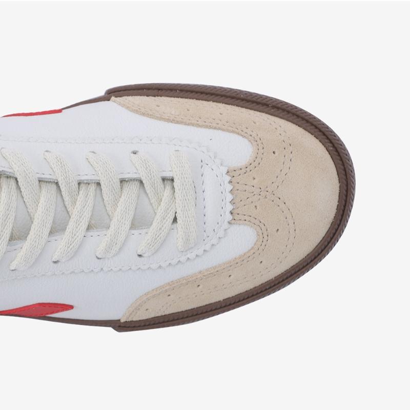 Veja Unisex Leather Sneakers Volley Svju241vo20 533