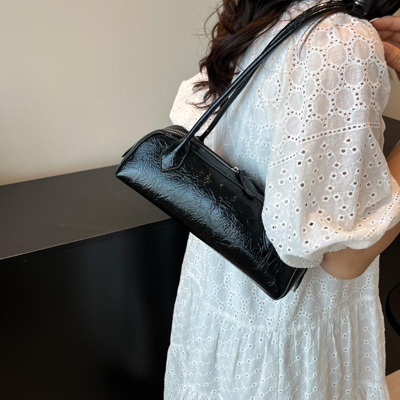 Simple Single Shoulder Armpit Bag, High Value Niche Retro Baguette Bag, Casual Commuting Versatile Women's Handbag