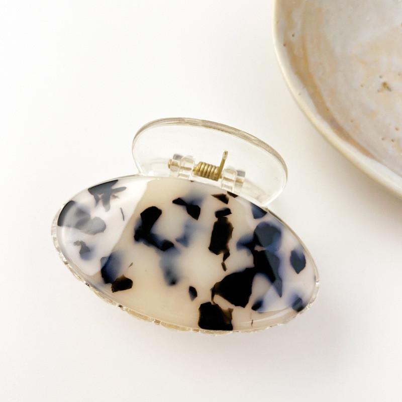 Stylish Korean Acetate Hair Clip In Oval Geometric Design Vibrant Fresh Colors Rice Tortoise