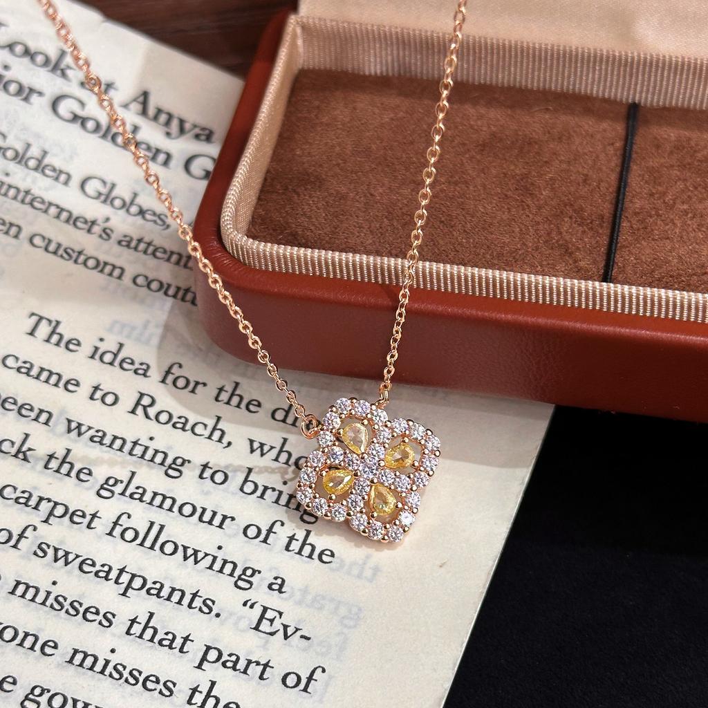 Seiko Four-leaf Necklace Full Diamond Snowflake Collarbone Chain Ins Cold Wind High Fashion Jewelry