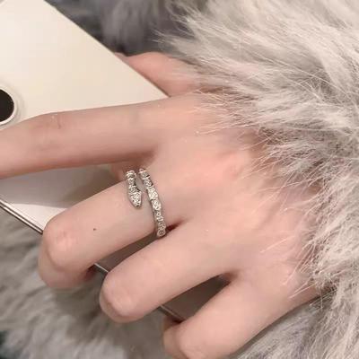 Luxuriöser funkelnder Diamant-Schlangenring: Schickes, verstellbares und trendiges Design für Damen