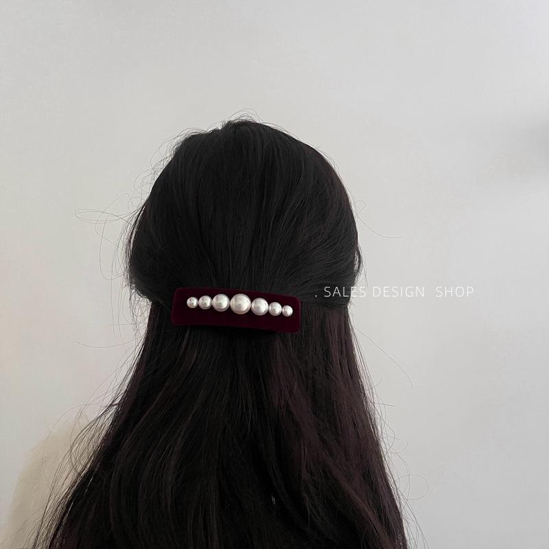 Versatile Elegant Pearl Velvet Half-Tied Retro Hair Clip