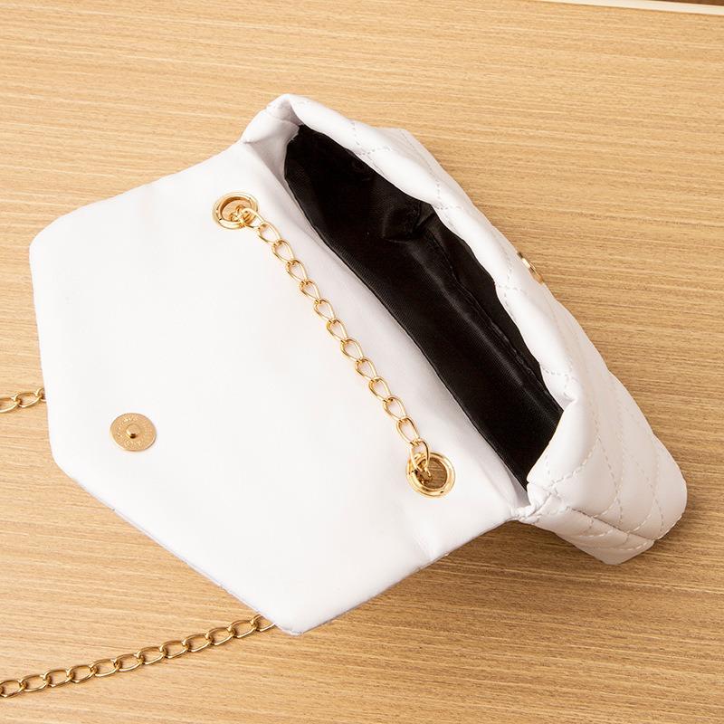 Women's bag new spring and summer fashion trend women's bag one shoulder flower messenger bag one piece