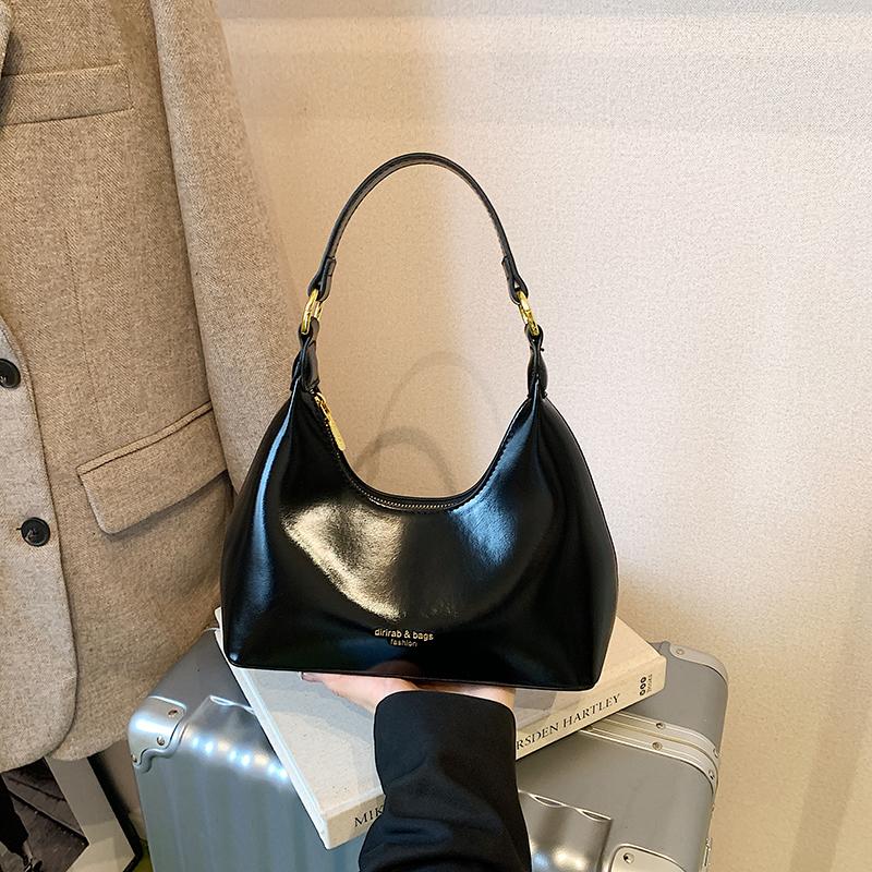 

Retro Women s Handbag Crossbody Bag Commuter Versatile oulder Bag Soft Leather Pure Color Shoulder French Underarm Bag 2026 New