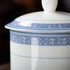 Filiżanki do herbaty Jingde Story z niebiesko-białej porcelany kostnej z pokrywkami (2-Pack)