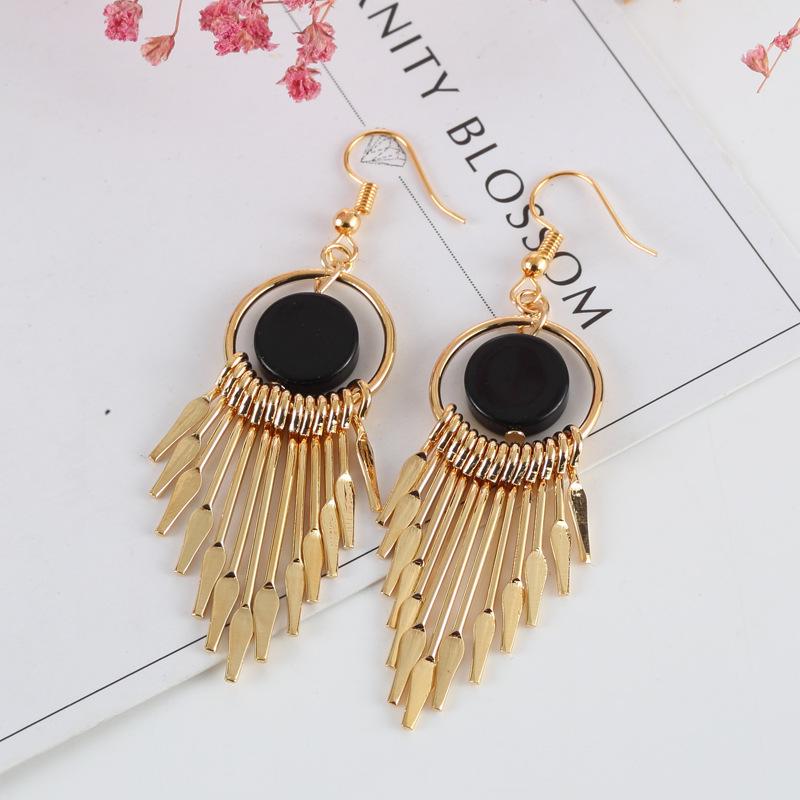 New personalized and versatile tassel earrings with European and American geometric temperament earrings for socialites and women