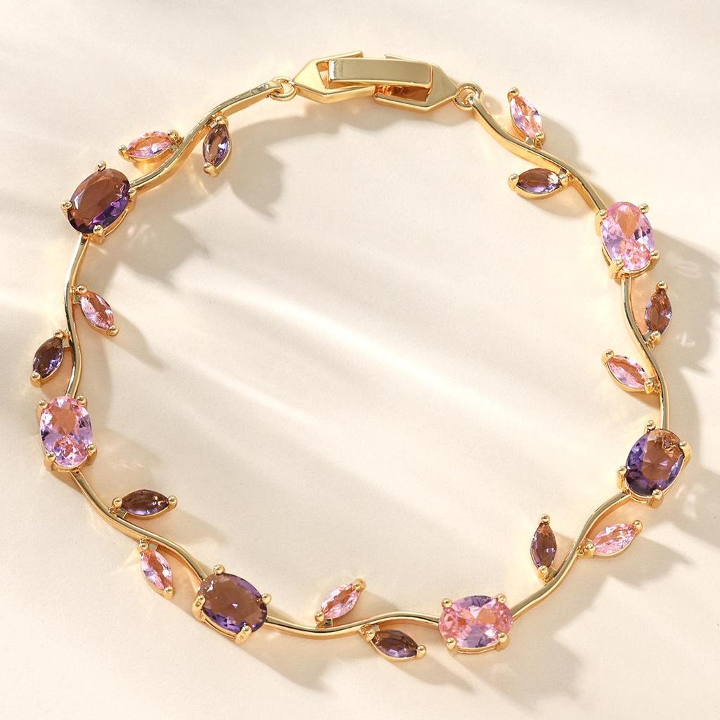 Chic Sweetheart Bracelet: Flower, Leaf & Butterfly Zircon Design - Perfect for Valentine's Day