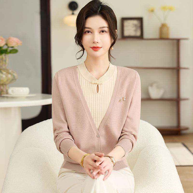 

Stylish Spring Lapel Knit Sweater: Chic Two-Piece Design for Trendy Moms L (suggested under 105 jin)